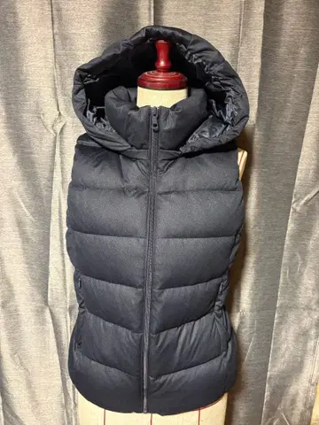 유니클로 UNIQLO 네이비 후드 부착 다운 베스트