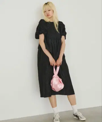 버블 슬리브 자카드 드레스