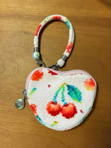 페이러 체리도트 하트형 파우치