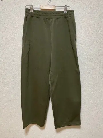 유니클로 C 맨투맨 와이드 팬츠 올리브 M 사이즈