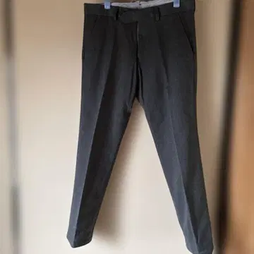 새상품급 에디피스 다크 그레이 슬랙스 32