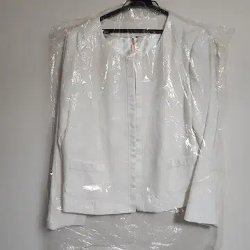 화이트 크루넥 자켓