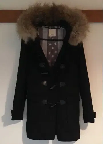 퍼가 달린 더플 코트 moussy