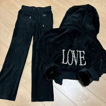 Rady 블랙 LOVE 비쥬 셋업 S