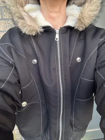 퍼 후드 다운 자켓 블랙