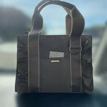 프릴 디자인 다크 브라운 토트백