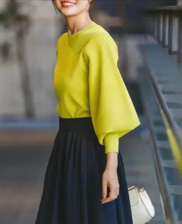 Noble 벌룬 슬리브 롱 커프스 니트