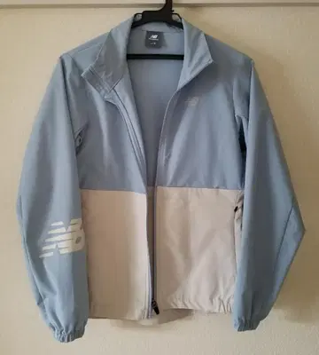 New Balance 윈드 자켓