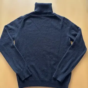 유니클로 캐시미어 터틀넥 스웨터 블랙 L