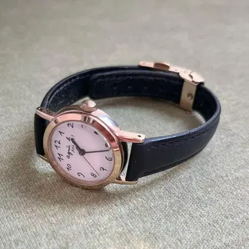 아네스베 솔라 손목시계