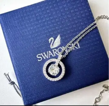 Swarovski 원형 펜던트 목걸이