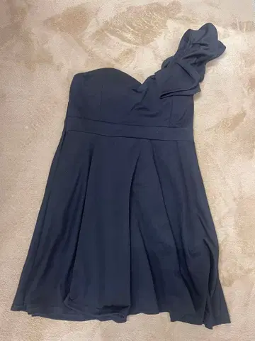 캬바쿠라 블랙 컬러 드레스