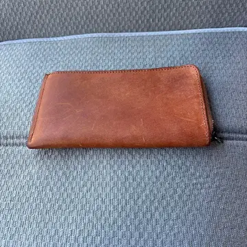 브라운 가죽 장지갑