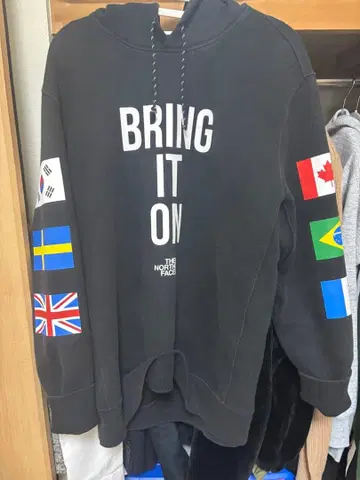 THE NORTH FACE 국기 디자인 후드티