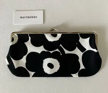 새상품 마리메꼬 가로형 가마구치 파우치 우니코 블랙