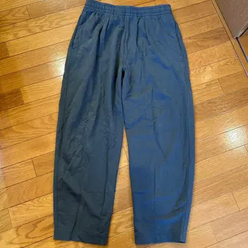 유니클로 u 라이트 웨이트 맨투맨 와이드 팬츠