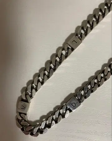 LAD MUSICIAN 목걸이