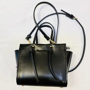 ZARA 블랙 숄더백