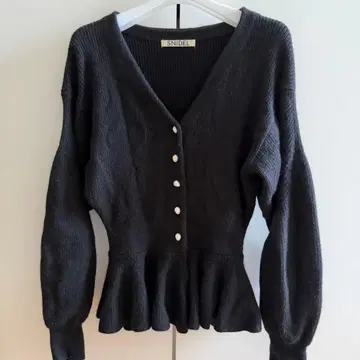 snidel 페플럼 가디건 블랙