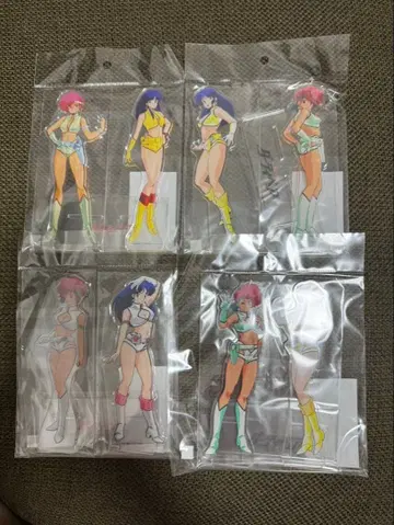 더티페어 케이 & 유리 아크릴 스탠드 미개봉 새상품 4개 세트