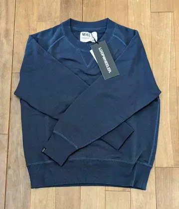 MHL 네이비 크루넥 트레이닝복