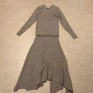 GOUT COMMUN 니트 스커트 셋업