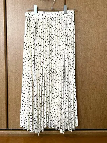 화이트/브라운 도트 플리츠 스커트
