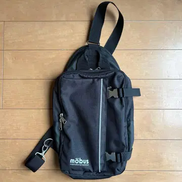 mobus 사선 크로스 백팩