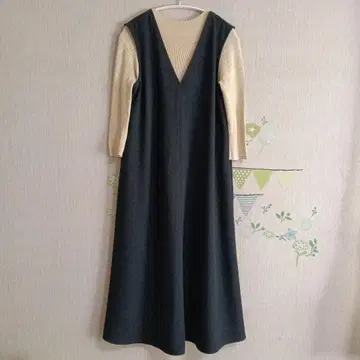 V넥 플레어 스커트 리브 니트 세트