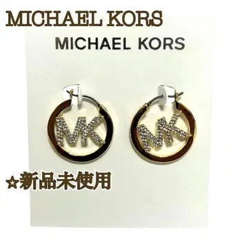 [ 새상품 ] 마이클코어스 귀걸이 파베 MK 크리스탈 로고 골드