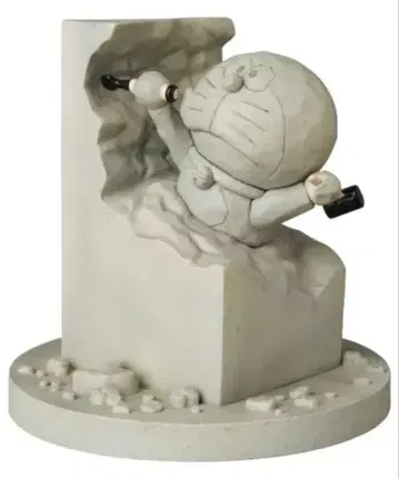 도라에몽 조각가 피규어