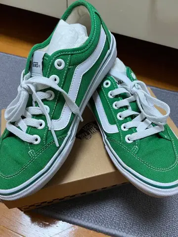 VANS 그린 스니커즈
