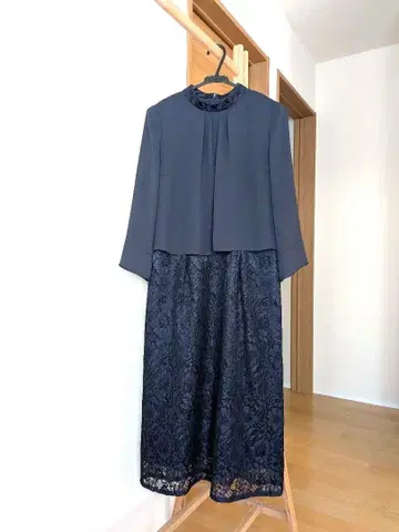 TOKYO IGIN 네이비 레이스 스커트 포함 드레스 9호 사이즈