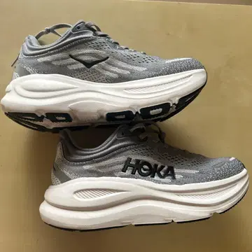 HOKA 그레이 러닝화