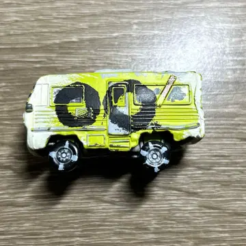 토미카 카즈 아비