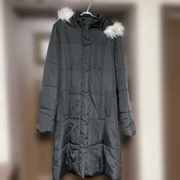 그레이 퍼 부착 롱 코트