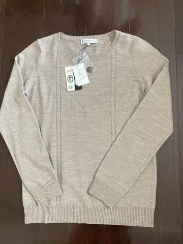 택 포함 미사용 새상품 KUMIKYOKU 베이지 크루넥 니트 2