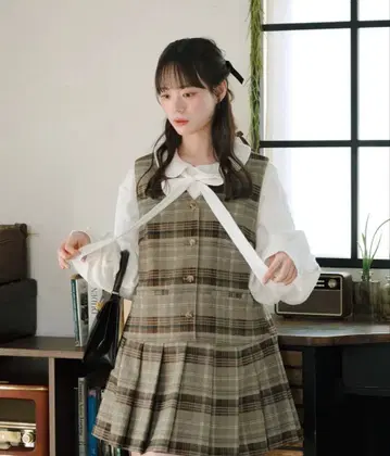 mero 체크 미니 오버롤 스커트 그레이