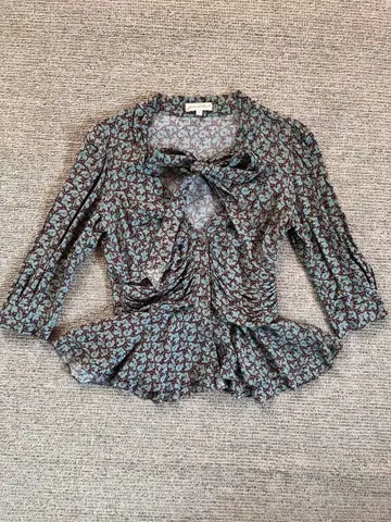 꽃무늬 그린 플레어 상의