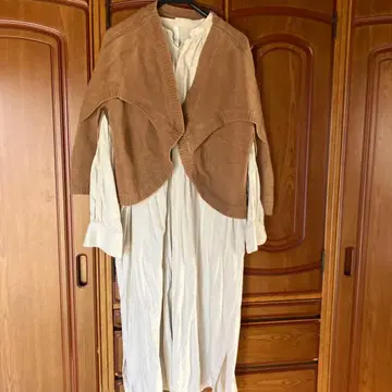 KEIEN 베이지 롱 원피스 긴팔