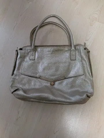 botkier 메탈릭 골드 백