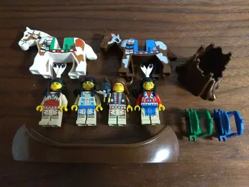 LEGO 인디언 세트 피규어 4개