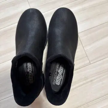 SKECHERS 블랙 슬립온