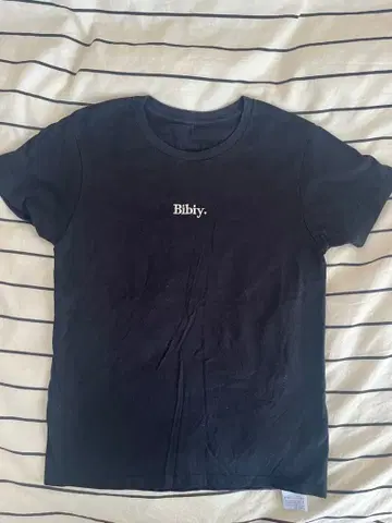 Bibiy. 블랙 T셔츠 S사이즈