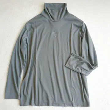 새상품 사가시모토메테 터틀넥 티셔츠 원포인트 자수 택 포함 LL