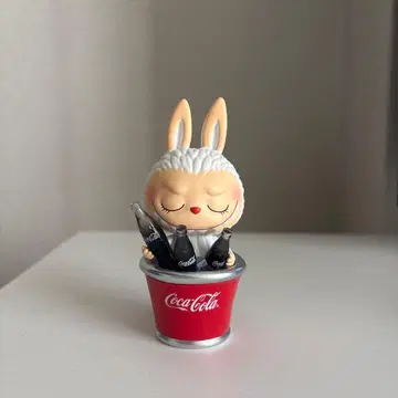 러브브 코카콜라 피규어