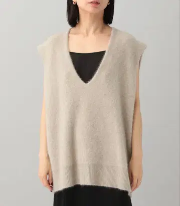 라쿤 네이비 V넥 베스트