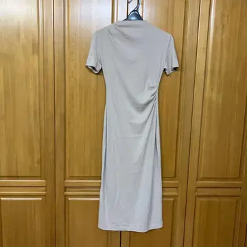 Ayla fit dress 원피스 베이지