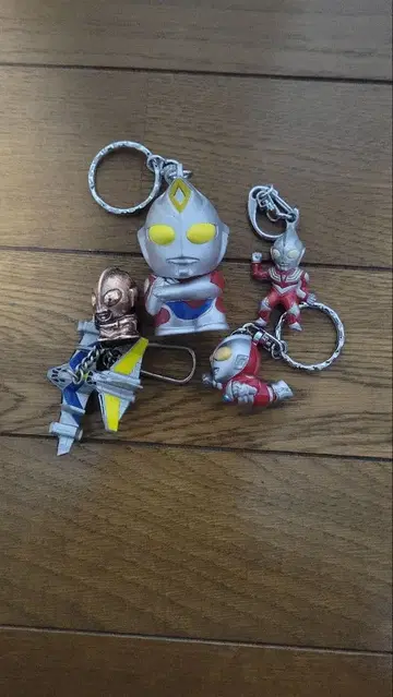 울트라맨 메탈릭 키링 희귀 연대물 레어 쇼와 레트로