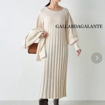 GALLARDAGALANTE 베이지 리브 니트 원피스 미사용 새상품